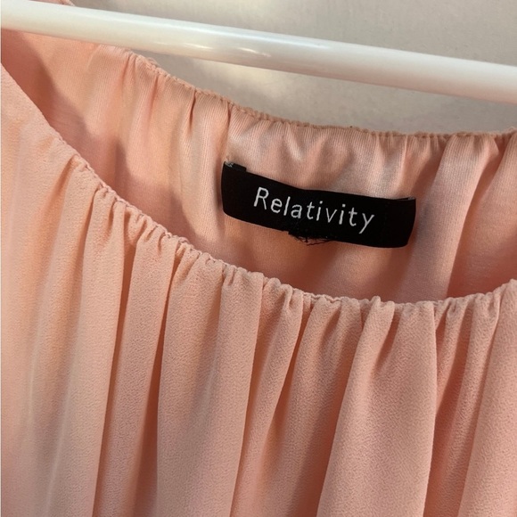 Relativity blush pink flowy blouse size L - Picture 3 of 8